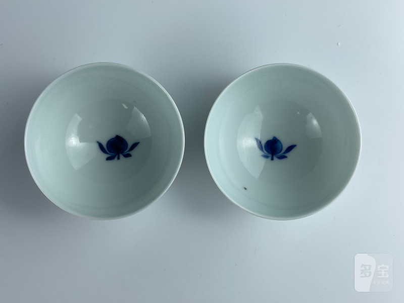 清雍正  青花内折枝桃实纹小杯（一对） - 图2